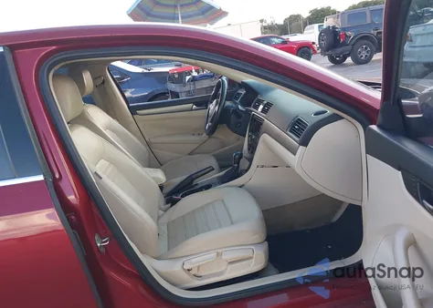 2015 Volkswagen Passat 1.8T Se from USA, damaged, VIN 1VWBS7A37FC120838